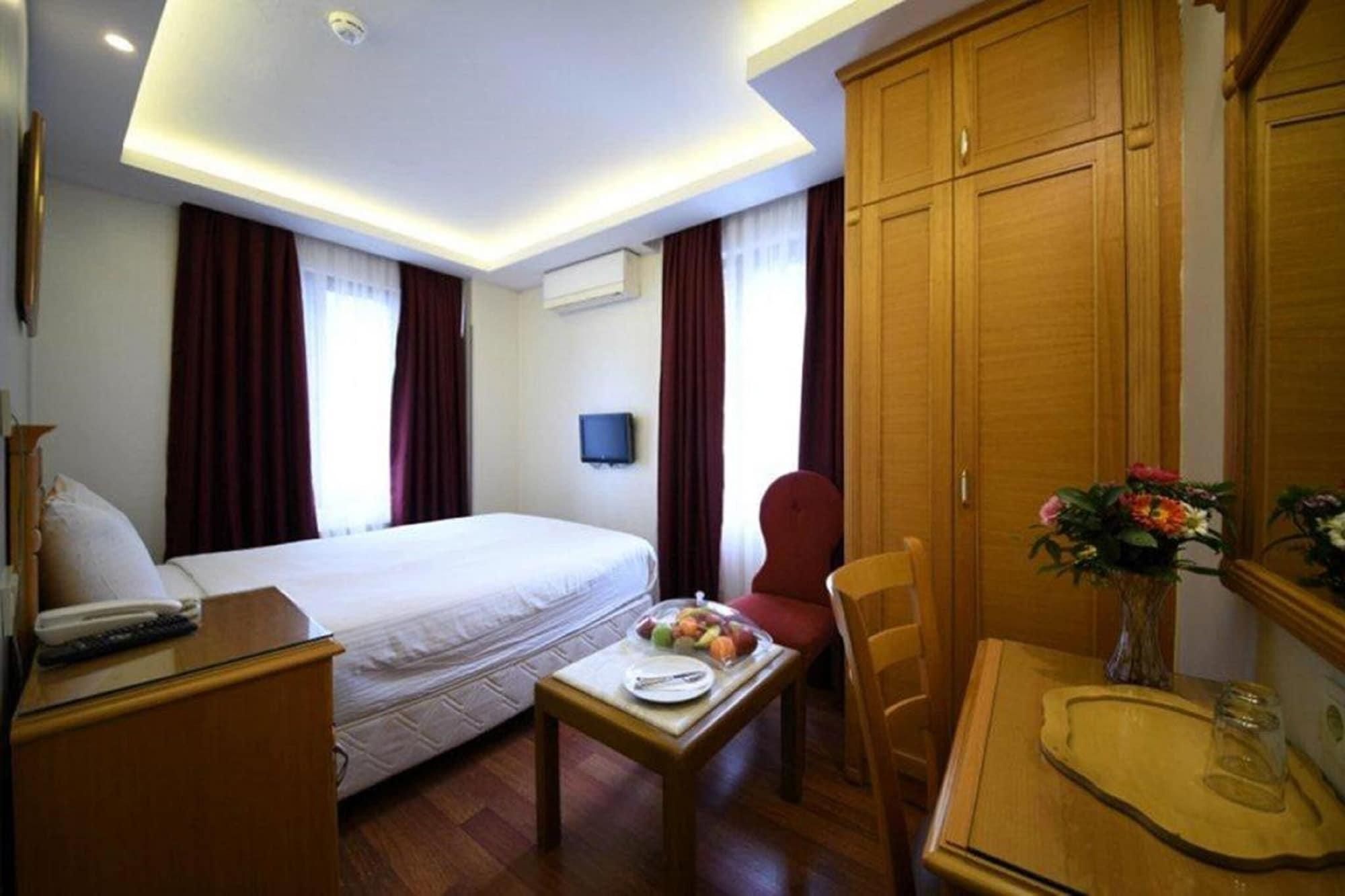 Park Star Hotel Taksim Provincia di Provincia di Istanbul Esterno foto